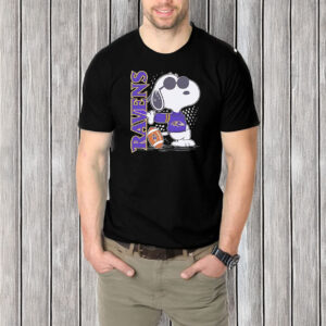 Snoopy Baltimore Ravens standing T-shirt