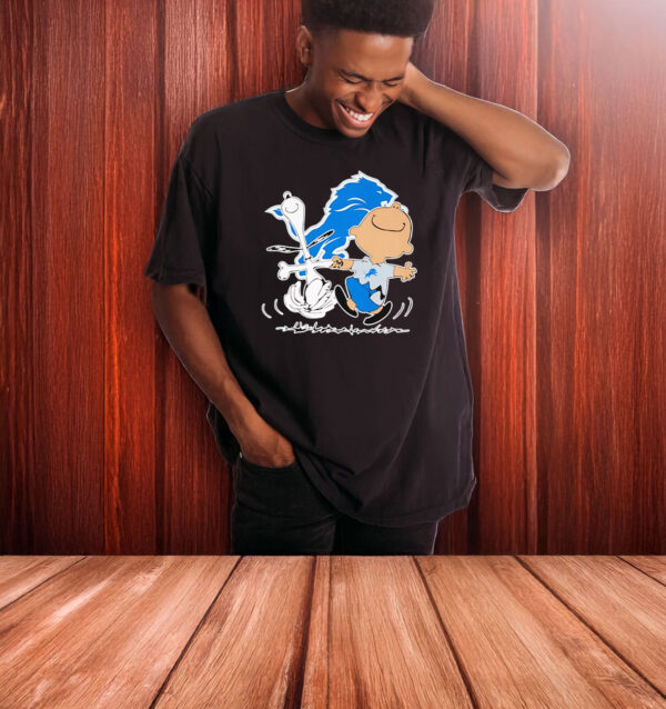 Snoopy and Charlie dancing Detroit Lions T-shirt