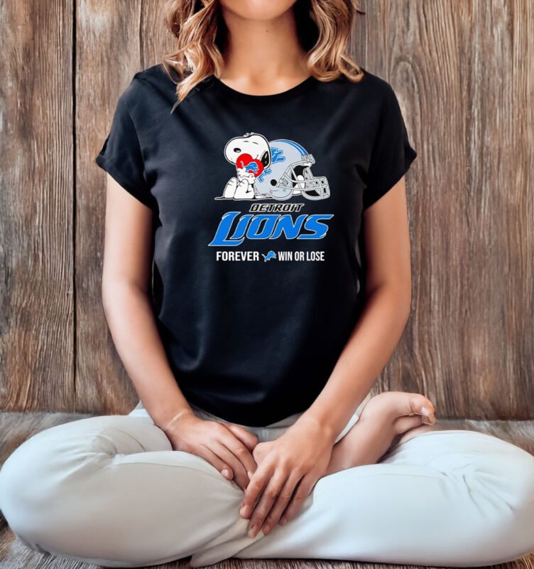 Snoopy hug Detroit Lions forever win or lose T-shirt