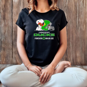 Snoopy hug Oregon Ducks forever win or lose T-shirt